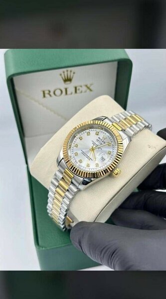 Montre de Luxe Dorée