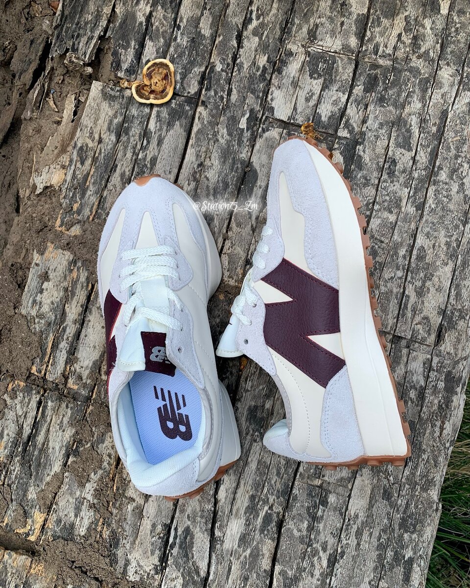 New Balance 372 Moon Beam