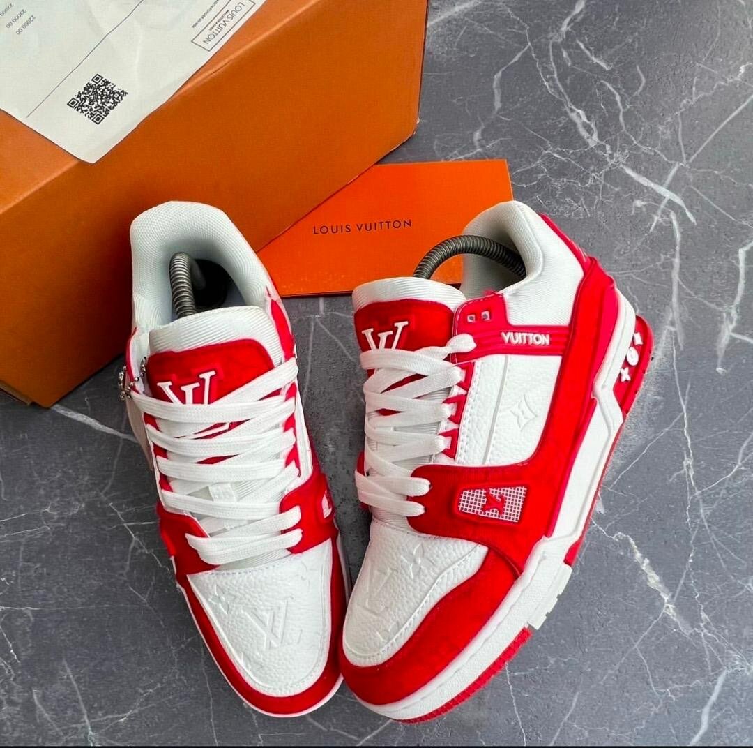 LOUIS VUITTON SNEAKER