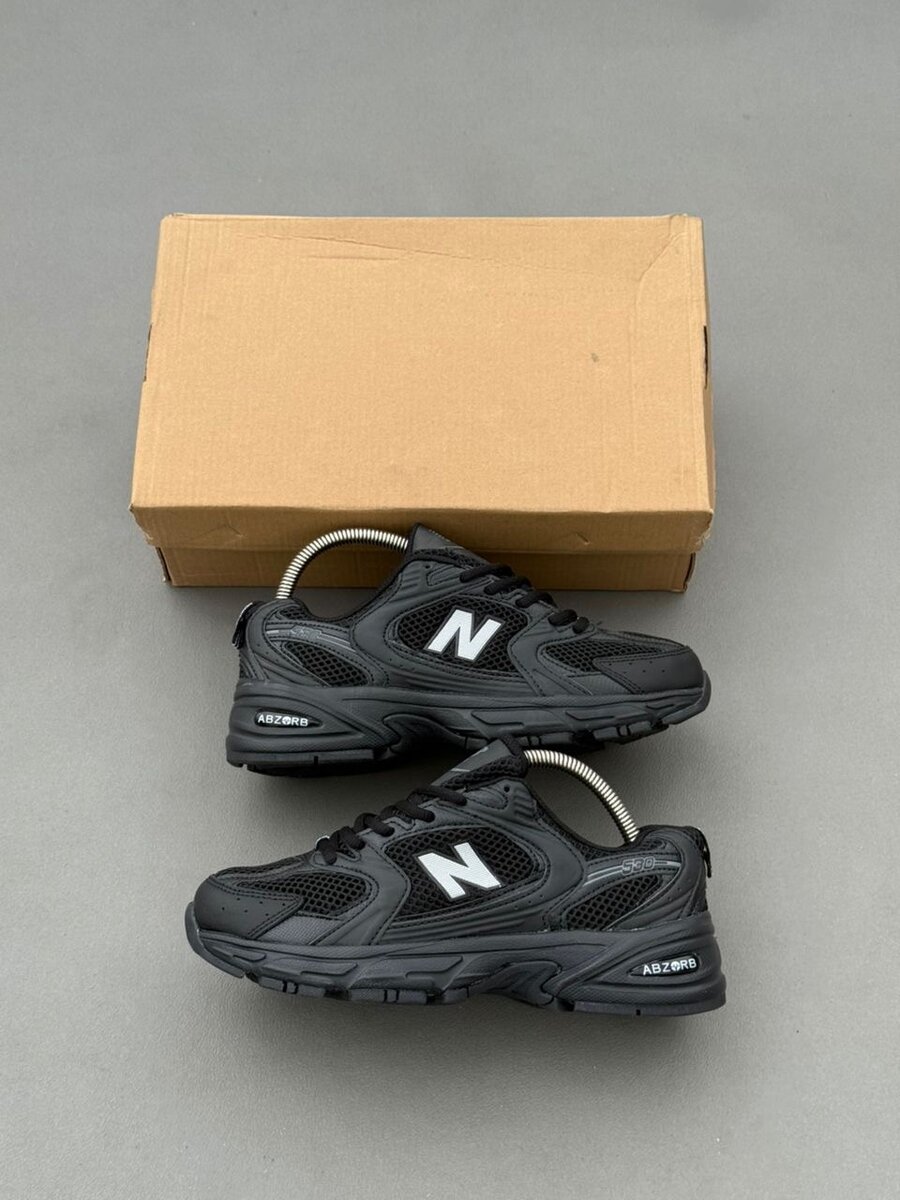 New Balance black