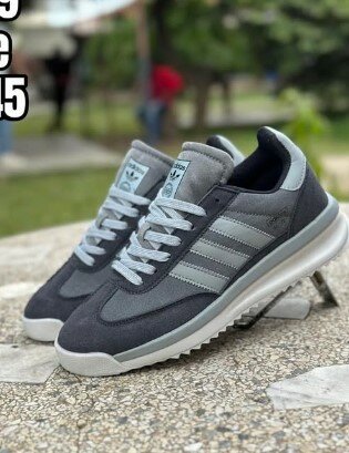 Stylish and comfortable sneakers 1st Class Kicks 🔥🔥 THE OG’s💪