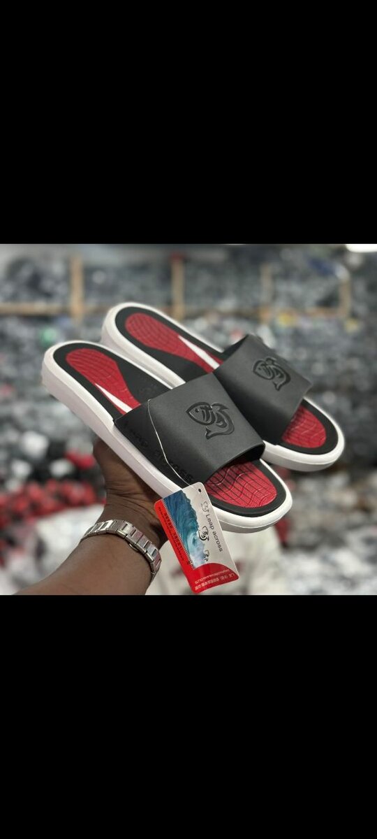 Tongs confortables pour homme