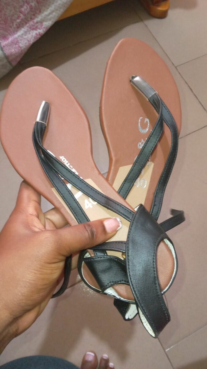 Ladies sandals