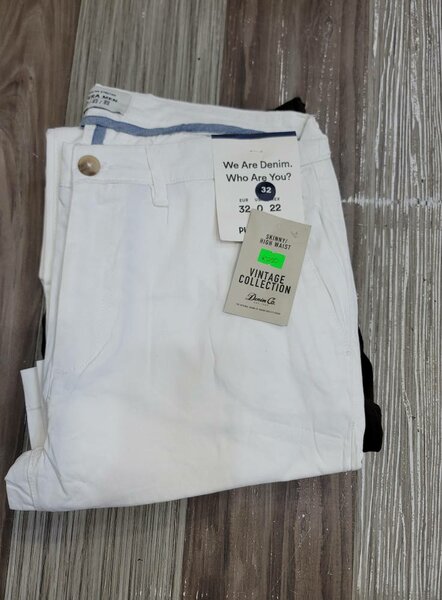 jeans white