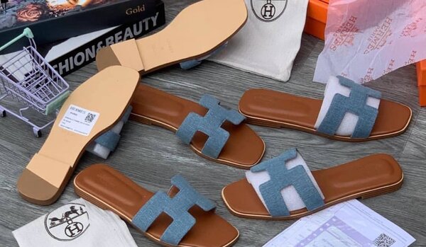 Hermès Slippers