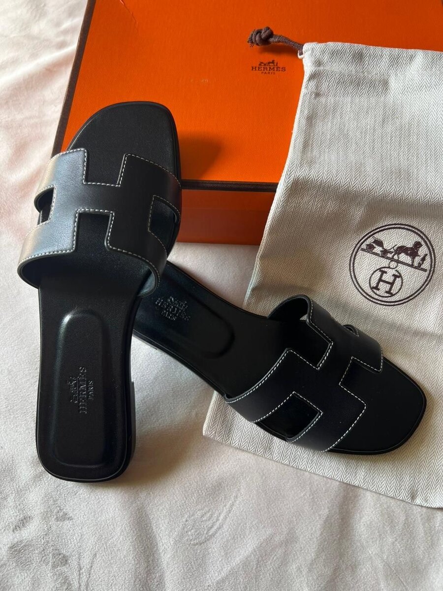 Sandales en cuir élégantes Hermès