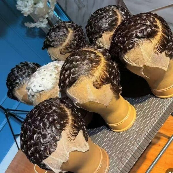 Perruque en dentelle ondulée