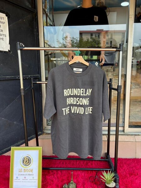 T-shirt à slogan décontracté