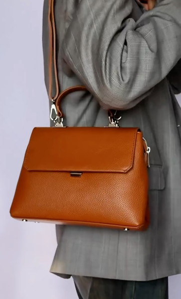 сумка коричневая