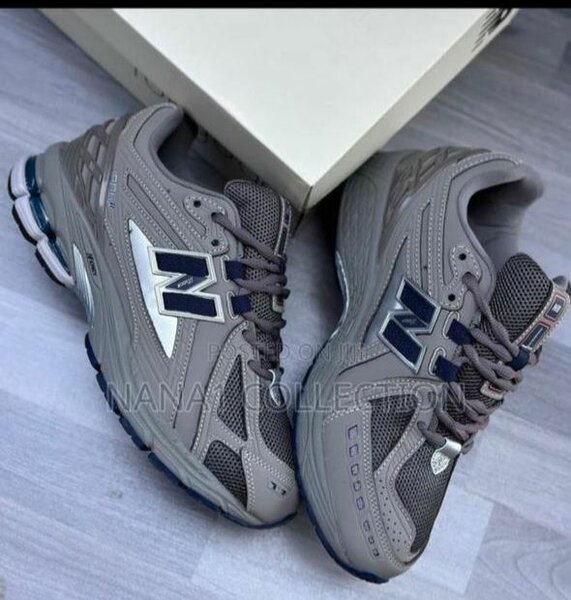 New Balance unisex sneakers