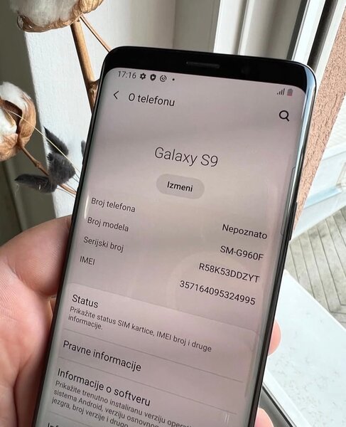 Samsung Galaxy S9 Smartphone
