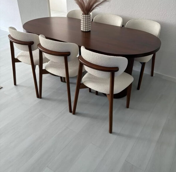 Table à manger ovale moderne