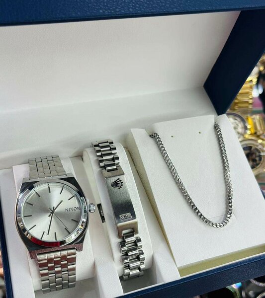 Mens quality set comes with watch, bracelet and necklace