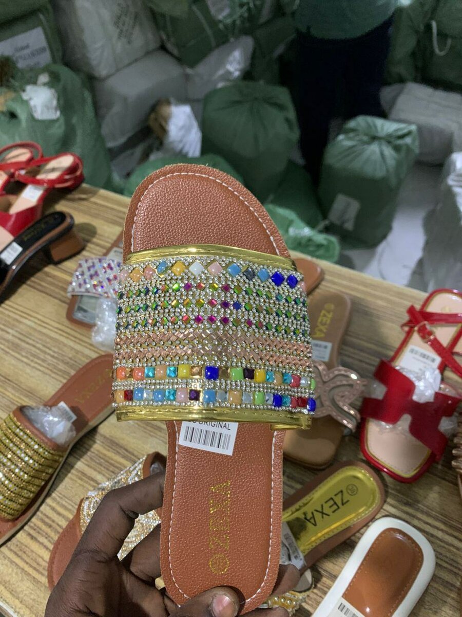 Sandales ornées pour femmes