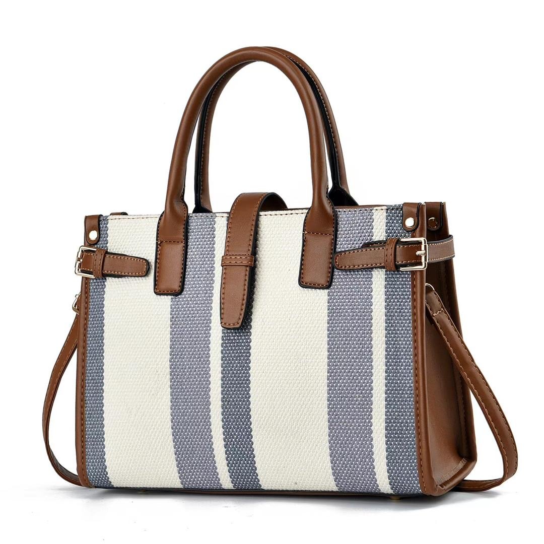 Sac à main rayé chic