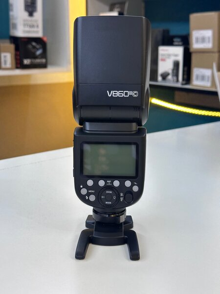 GODOX V860III SPEED LIGHT