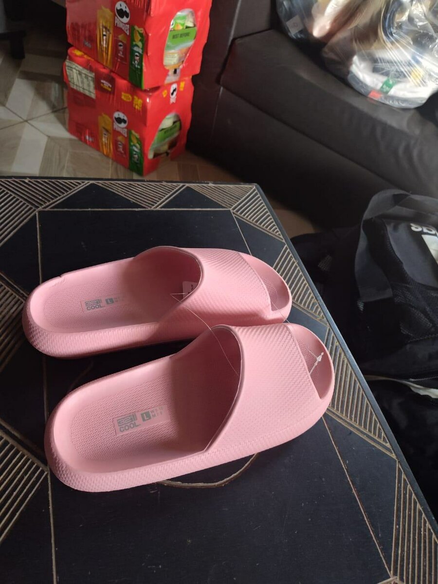 32 Degree Cool Ladies Sliders