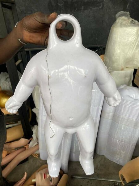 Cintre mannequin suspendu