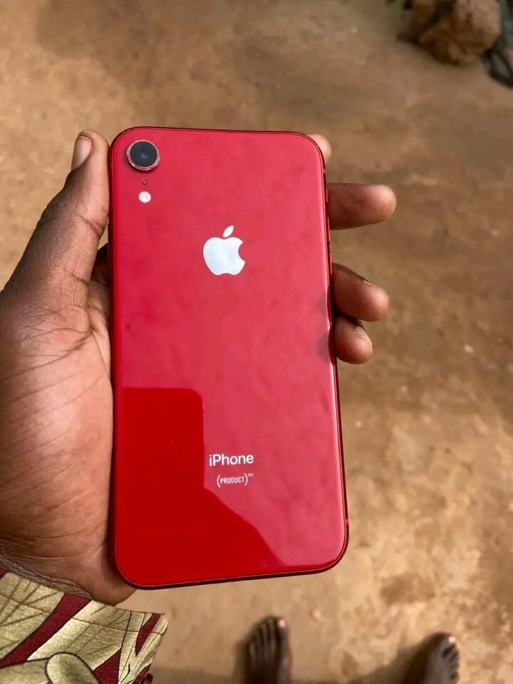 iPhone XR rouge