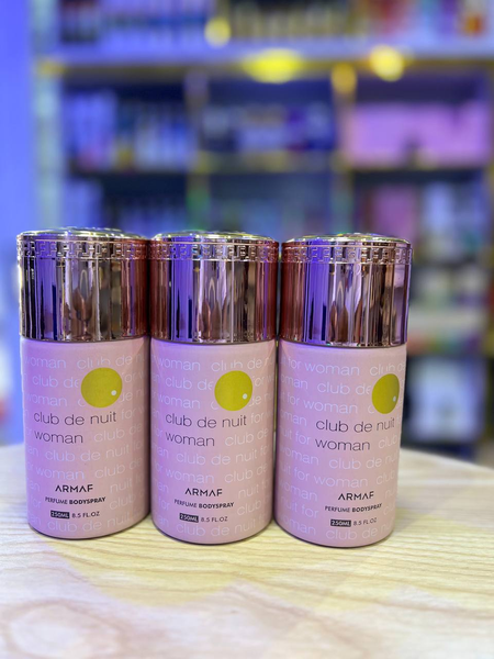 Club de Nuit – Woman