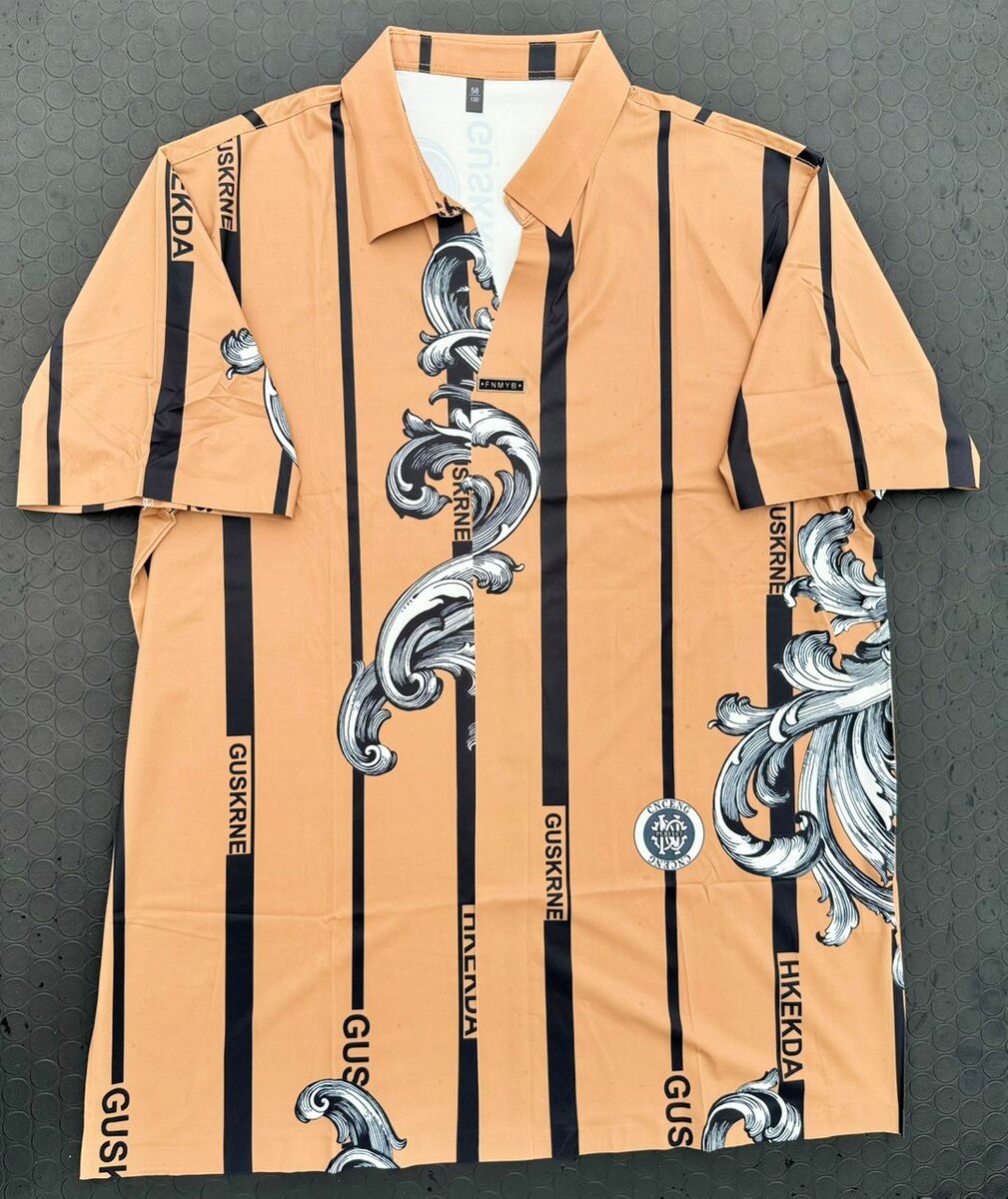 Chemise à motifs géométriques