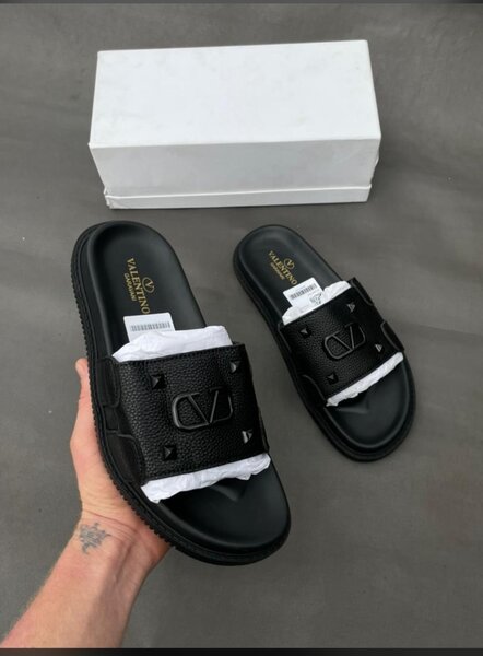 Sandales noires élégantes