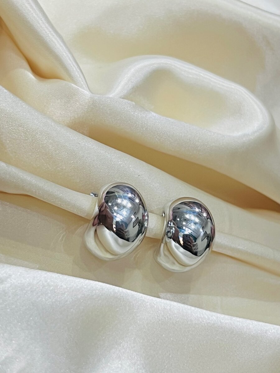Silver Earrings.