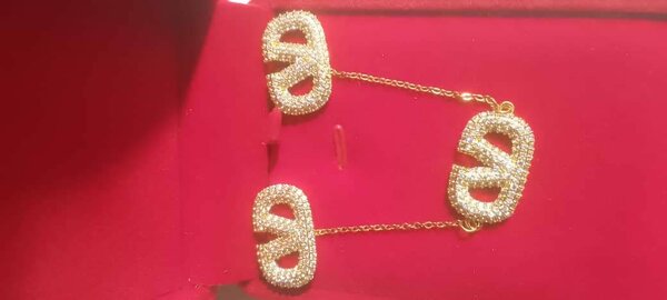 Elegant Gold Necklace Set