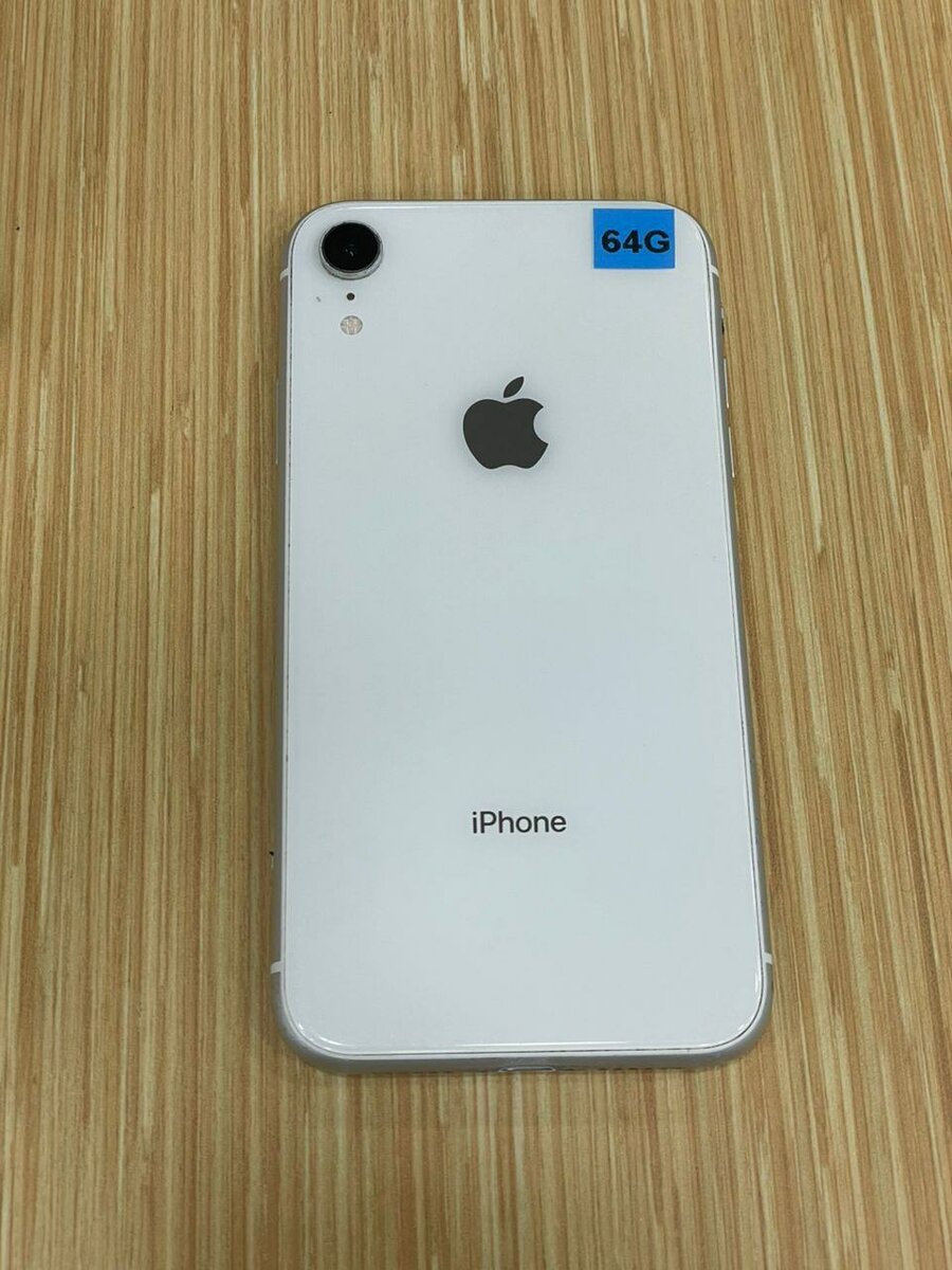 iPhone XR 64GB 2nd main