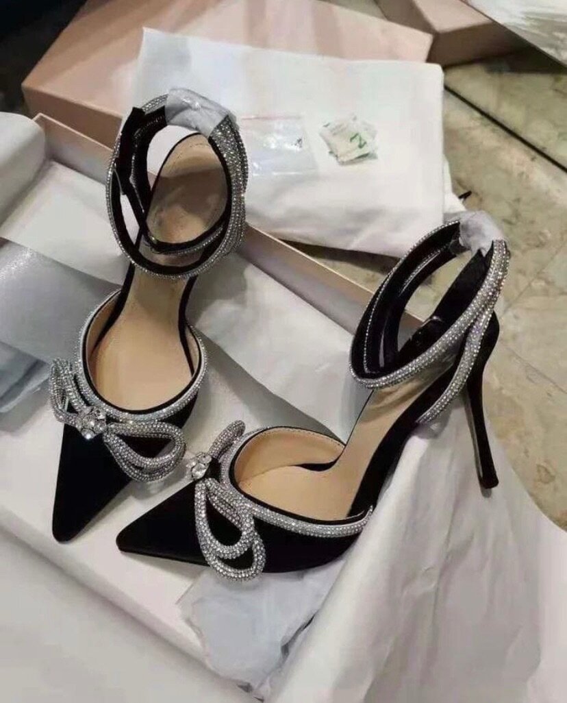 LADIES HEELS