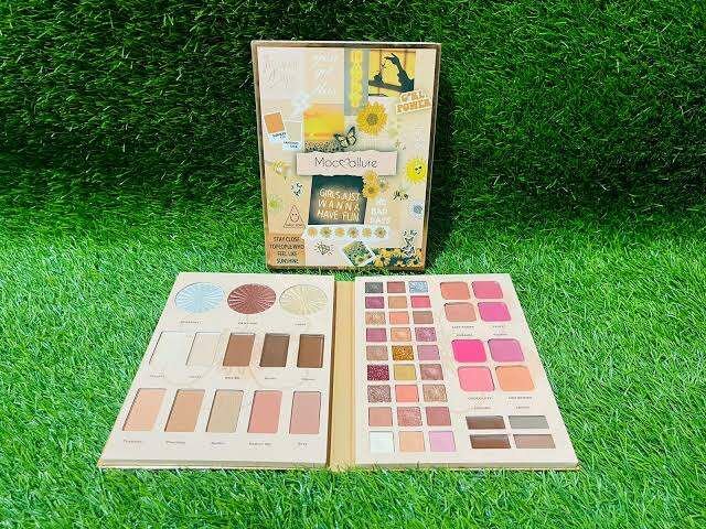 Makeup kit