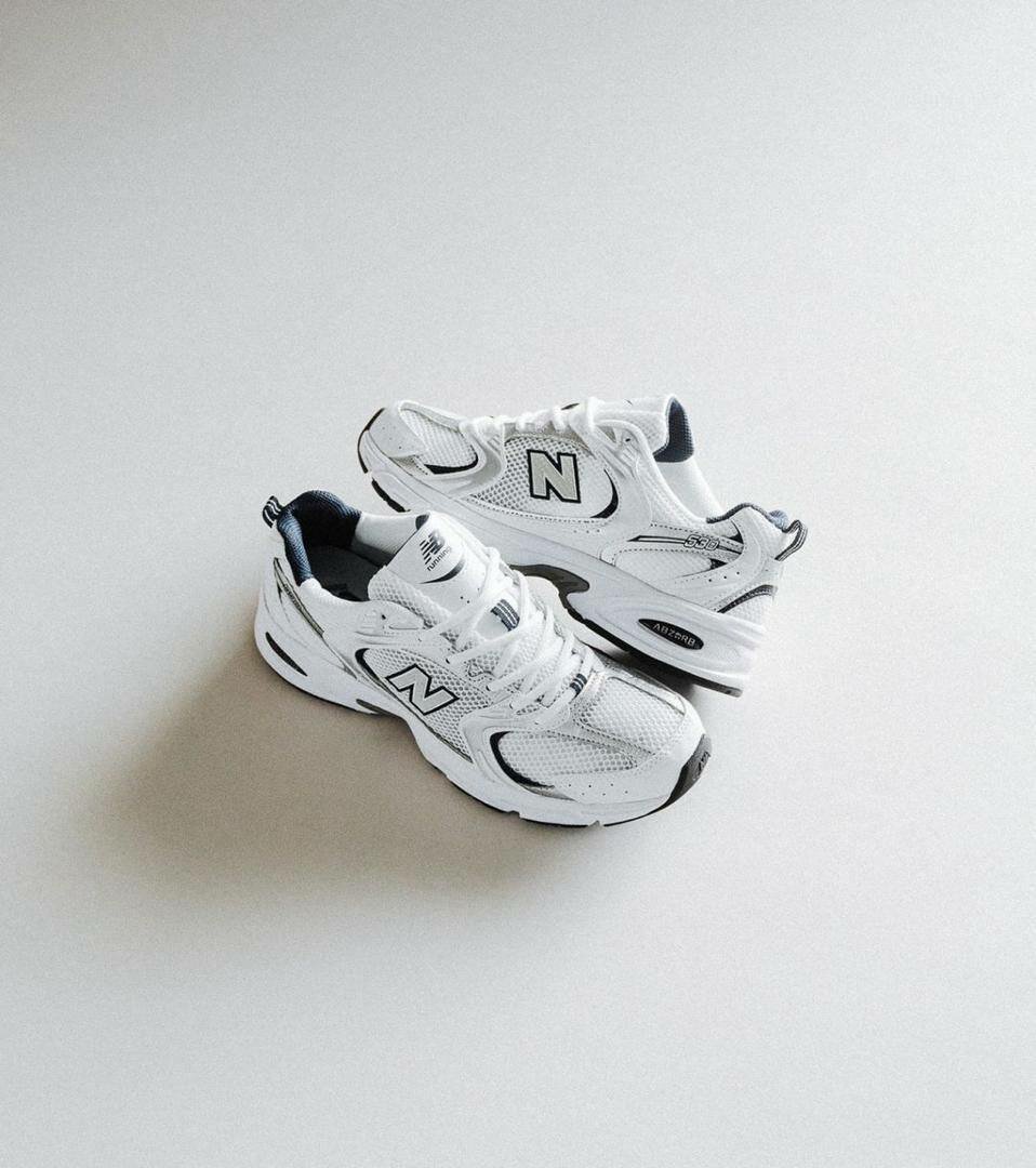 AIR JORDAN 1 LOW RED AND WHITE