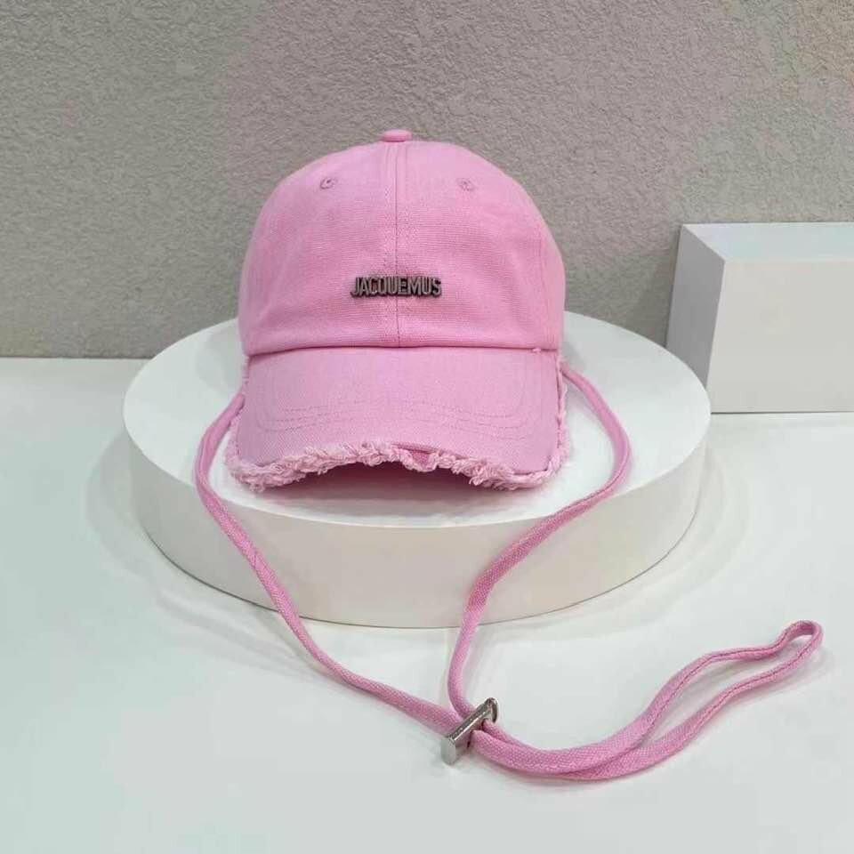 casquettes JACQUEMUS