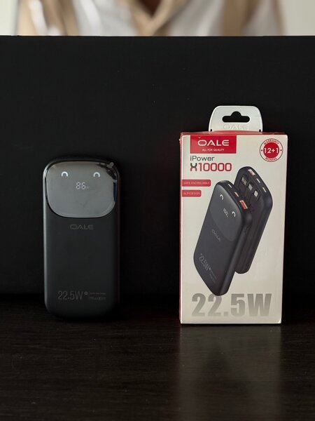 Portable 10,000mAH power bank