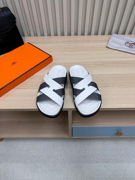 Sandales élégantes hermès