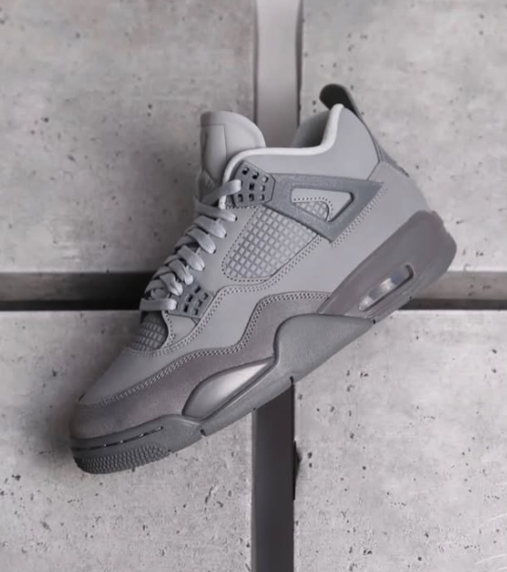 Jordan 4s Wet cement  -Sizes (40/44)