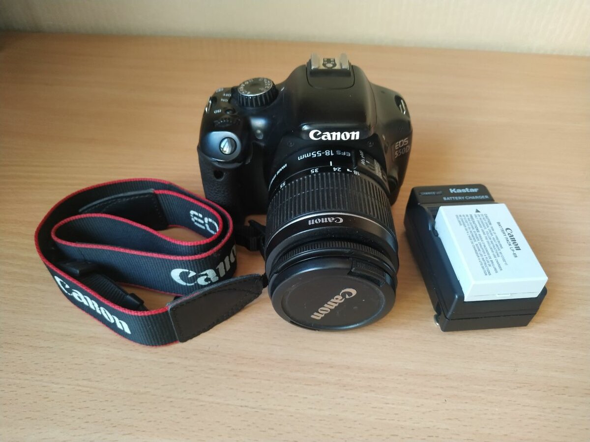 Фотоаппарат Canon 550D с объективом 18-55мм IS