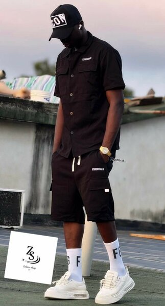 Short noir tendance homme