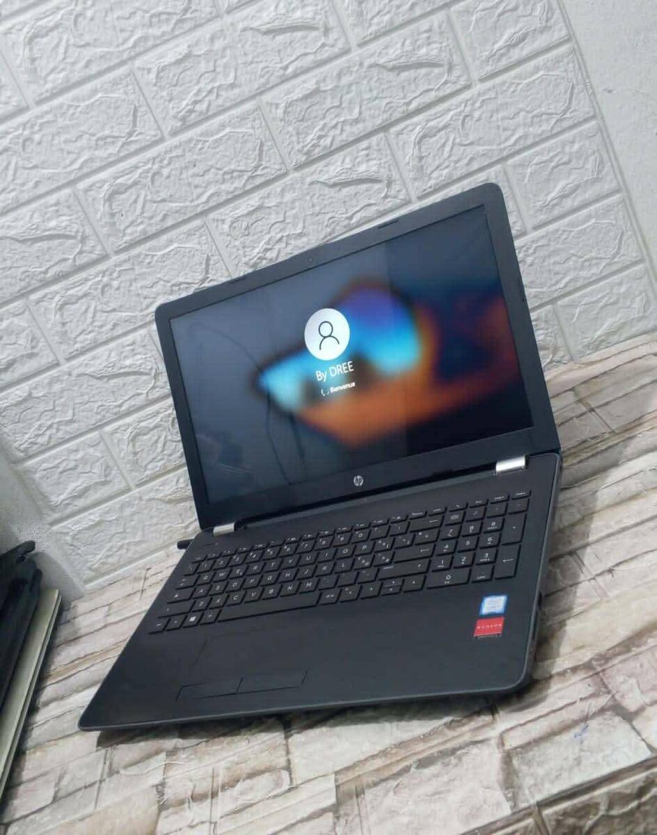 HP Laptop Fiable et Puissant