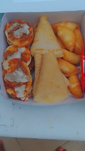 Assortiment de Collations Savoureuses