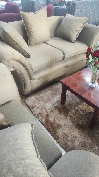 Luxurious Sofa 2+2+1