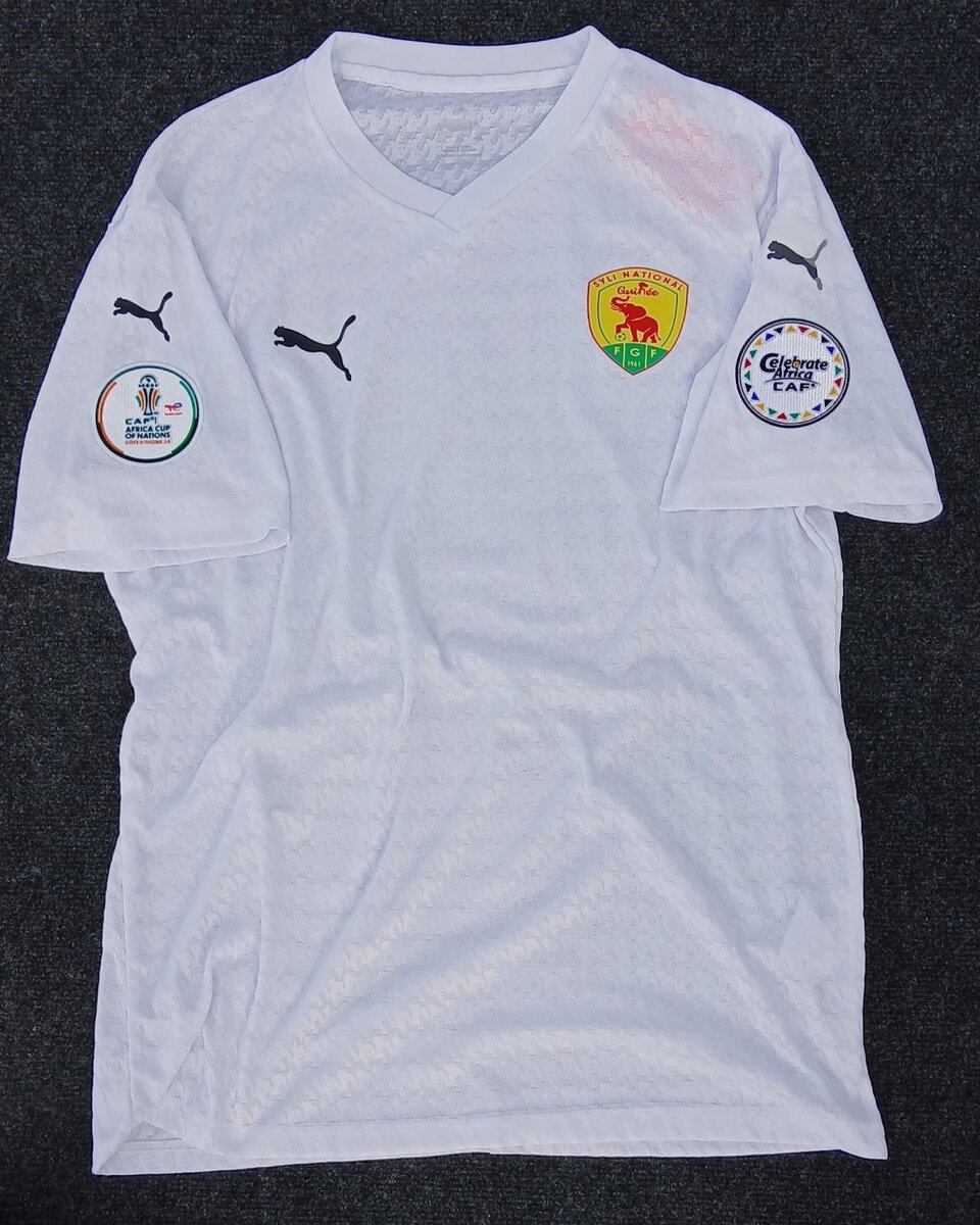 Maillot Guinée disponible