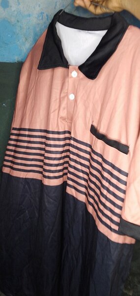 Polo fluide élégant