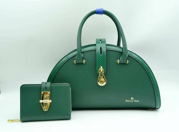 Sac à main en cuir vert élégant