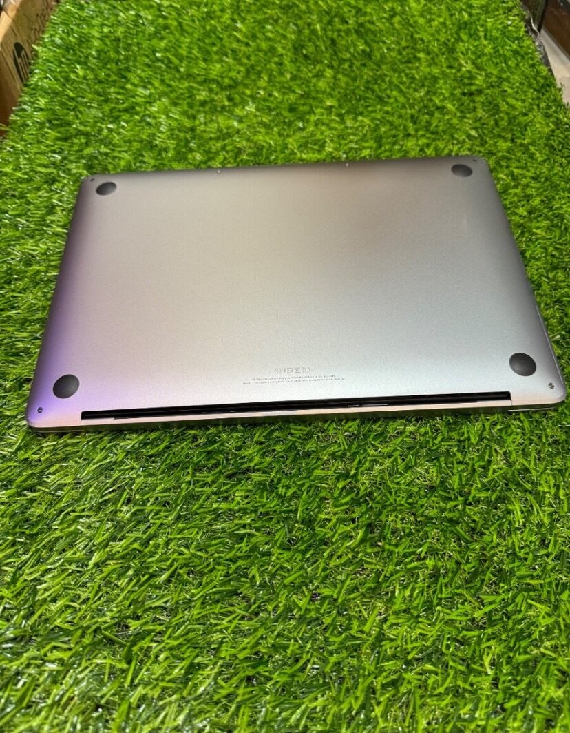 2020 MacBook Pro M1 TOUCHBAR Ram 8GB SSD 256GB