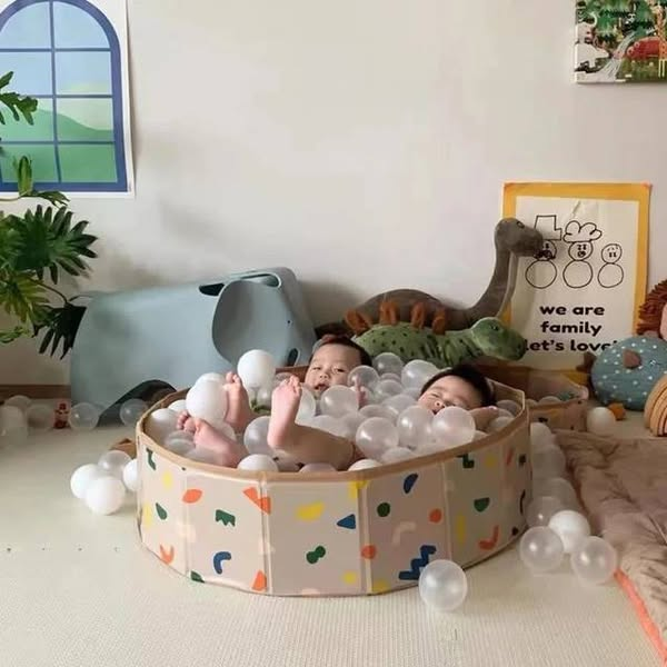 Foldable swimming pool for kids