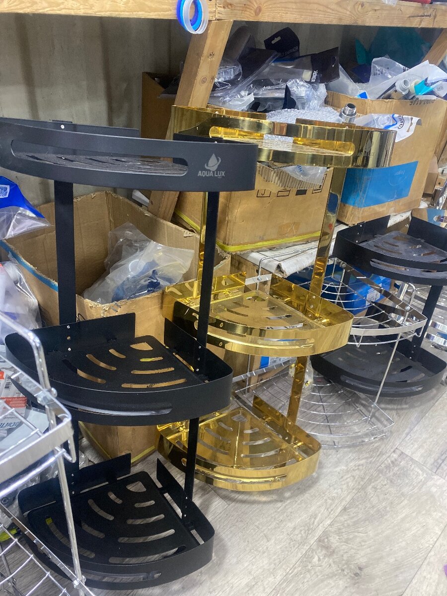 Угловая полка для ванны