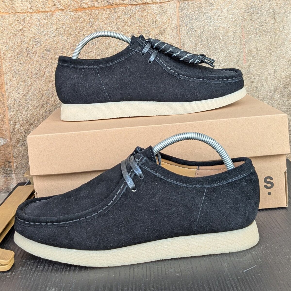 CLARKS WALLABIES (ORIGINALS)