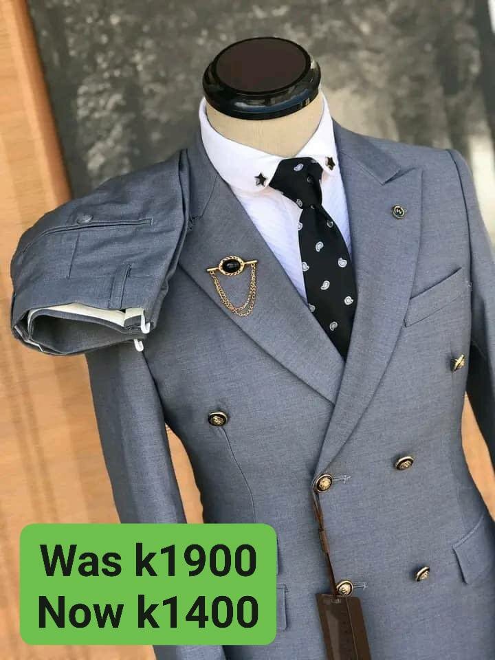 gray men's suit