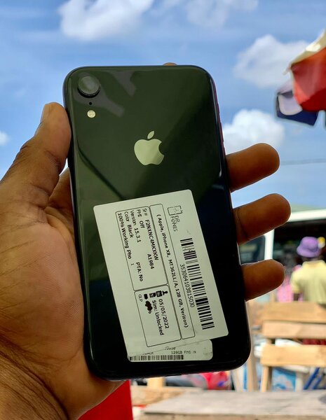iPhone XR 64gig